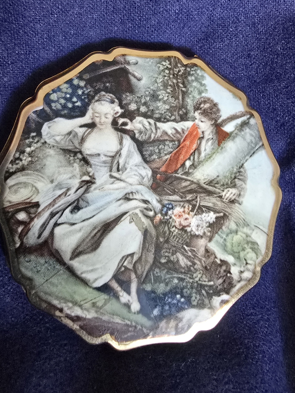 Vintage Stratton powder Compact Francois Boucher's Interrupted Sleep